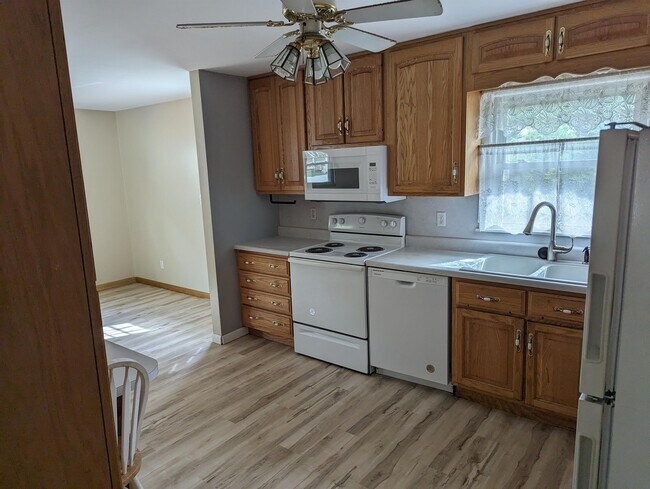 Photo - 2283 Grandview Dr