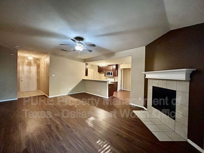 Photo - 1703 Country Crest Ln