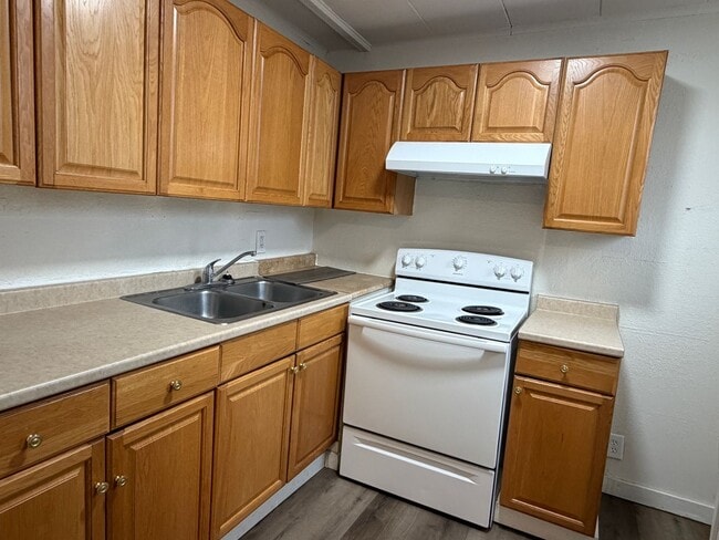 Photo - 2920 NE Riverside Ave Unit 101