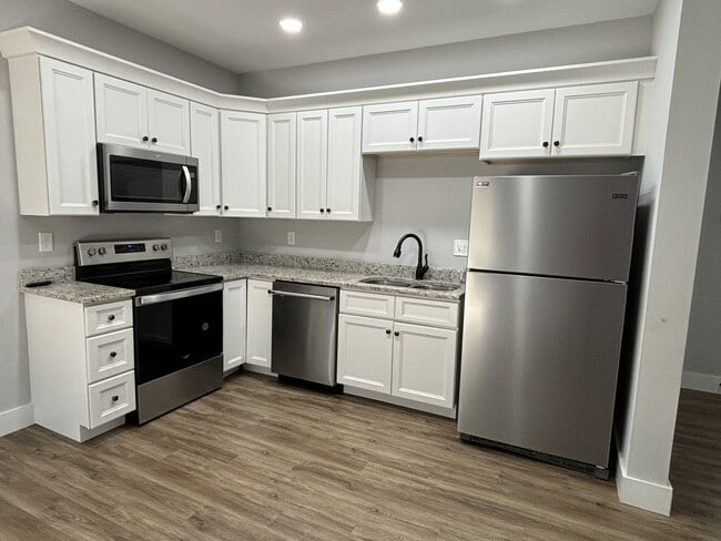 Photo - 102 Stone Ct Wy