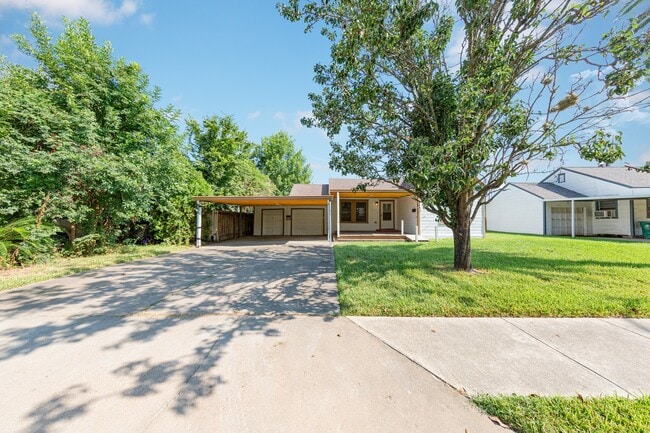 Photo - 913 Willow St