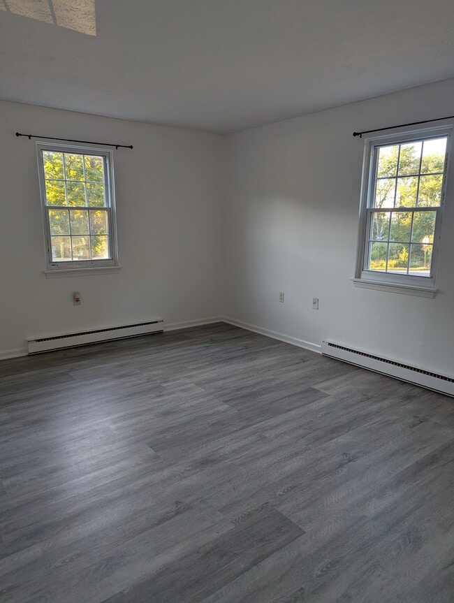 Photo - 103 Horse Pond Rd Unit 103 Salem