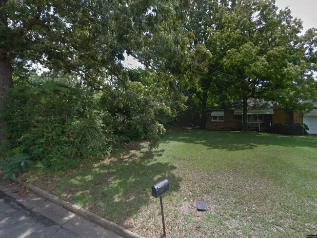 Building Photo - 1115 Luttrell St