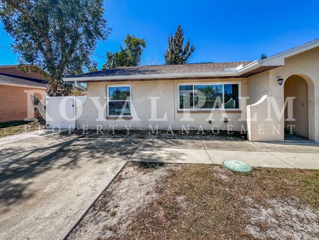 Photo - 18660 Miami Blvd