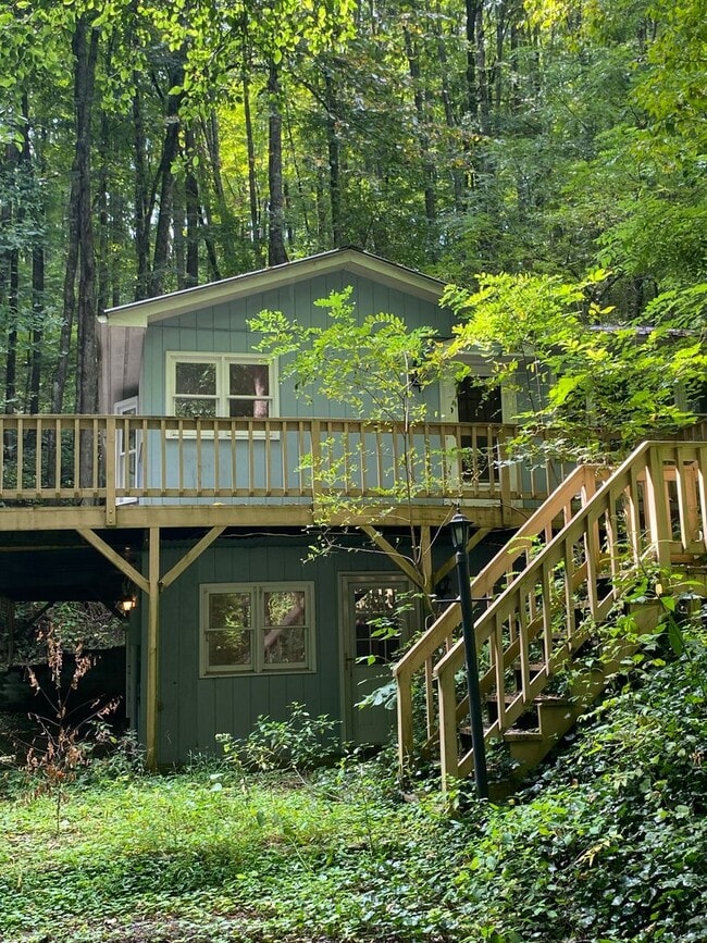 245 E View Rd