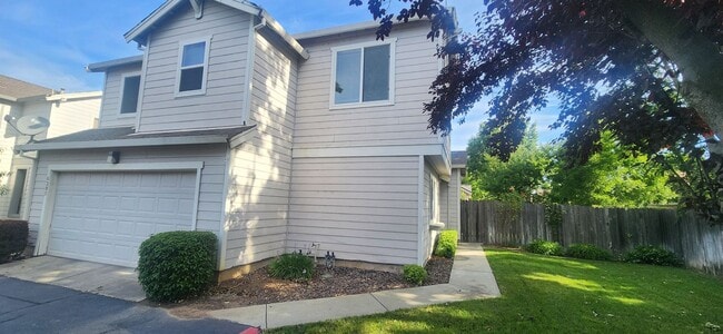 Photo - 3 Bedroom Home in Quaint Gated Community in Elk Grove