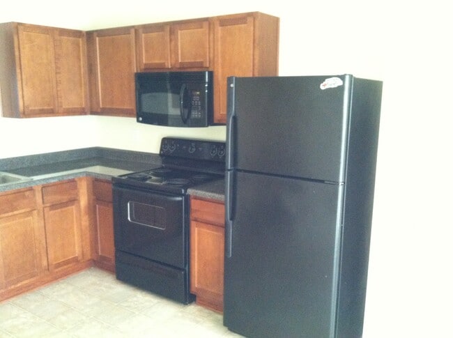 Photo - 7160 Grosbeak St