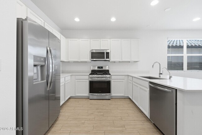 Photo - 4330 N 94th Ave
