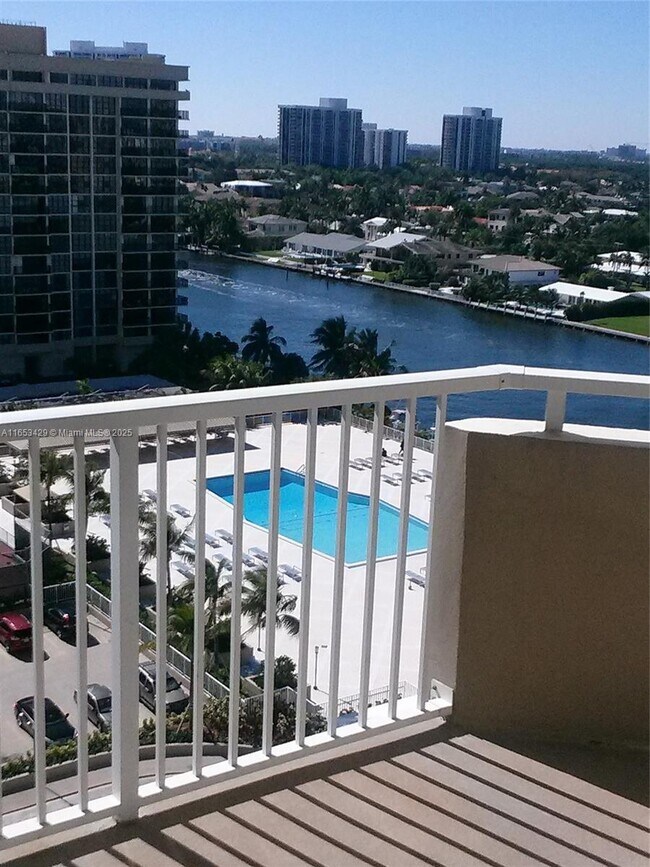 Photo - 1965 S Ocean Dr Unidad 11C