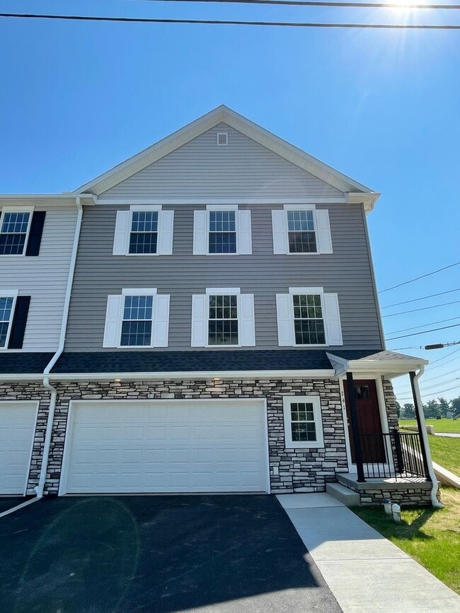 Building Photo - Brand New Townhomes for Rent in Lancaster ...