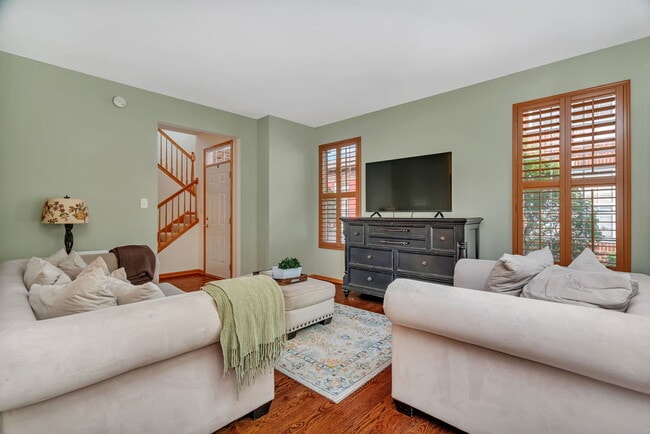 Photo - 18568 W Point Dr Townhome