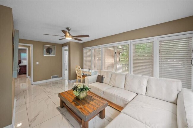 Photo - 6207 Moss Dr