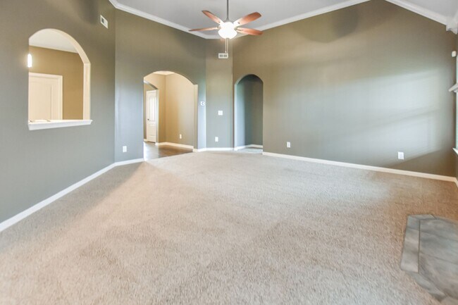 Photo - Pet Friendly Three Bedroom!