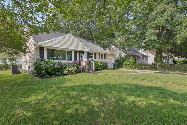 Photo - Beautiful Split Level Home in Norfolk!!