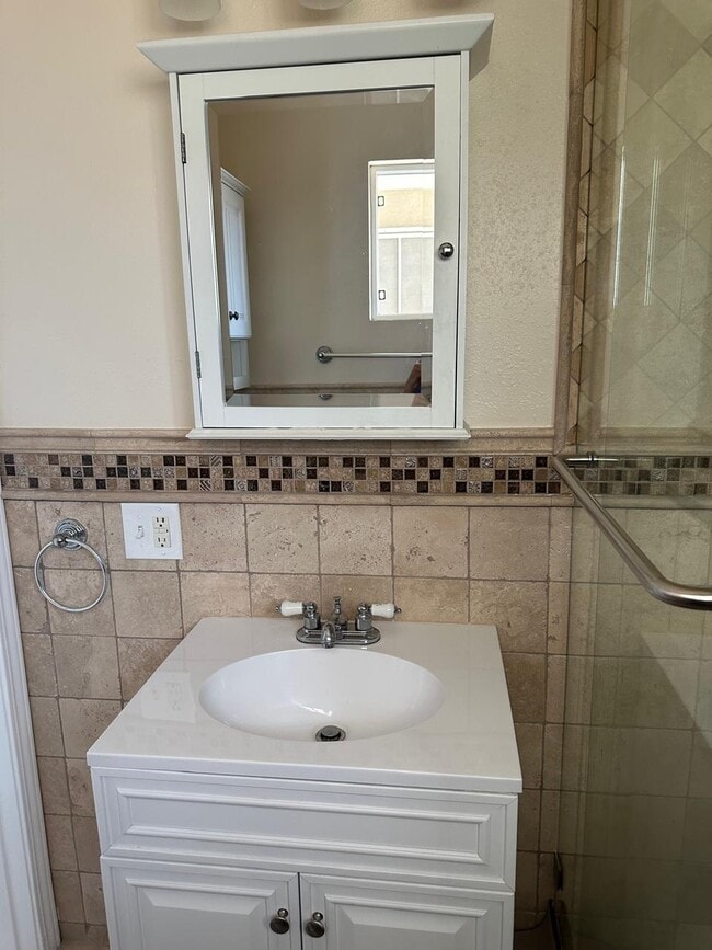 Photo - 10640 Gridley Rd