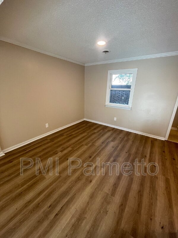 Photo - 4704 Palm Tree Ln