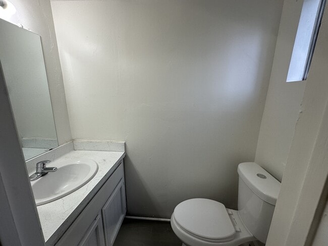 Photo - 116 Hughes Ave