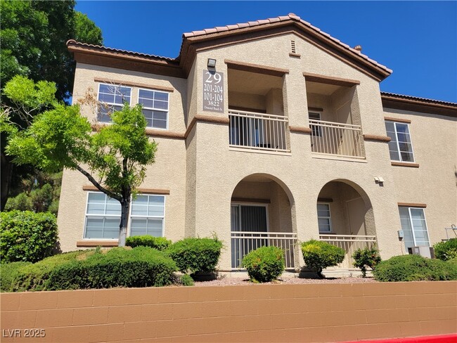 Photo - 3822 Ormond Beach St Unidad 104 Rental
