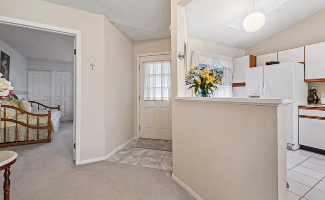 2 Stoney Creek Dr