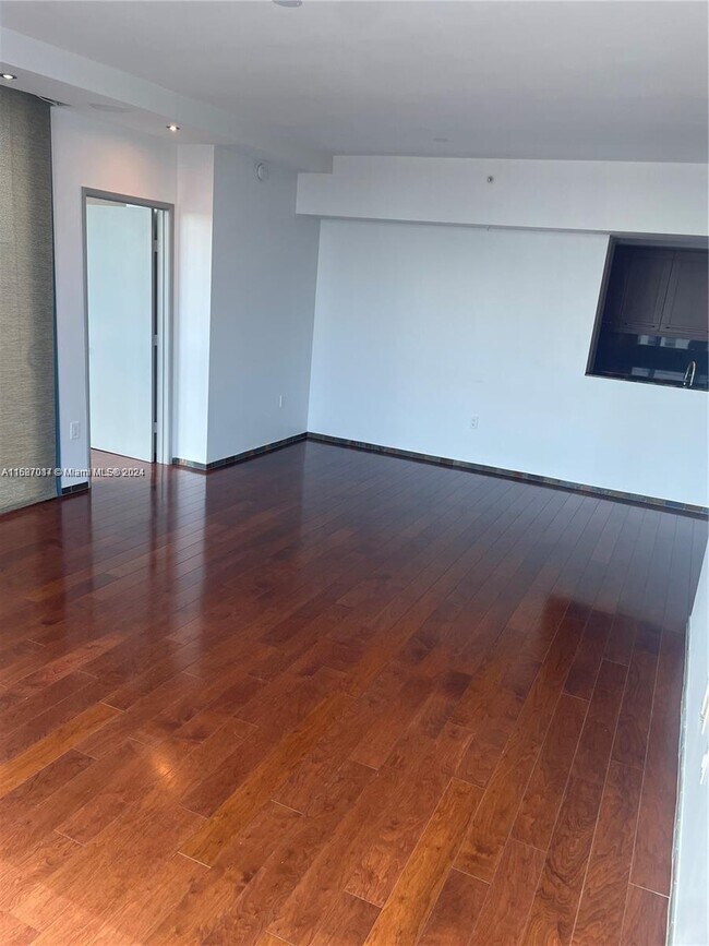 Photo - 333 Las Olas Way Unit #2501