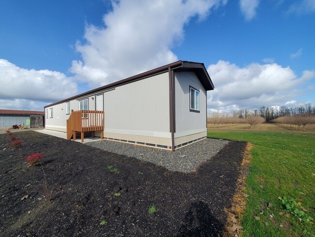 Photo - Cozy 2 Bed 2 bath in farm setting