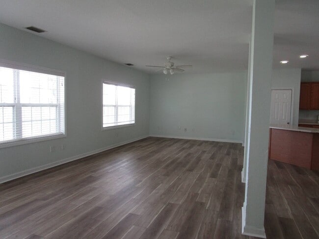 Photo - 6111 Shorewood Wy