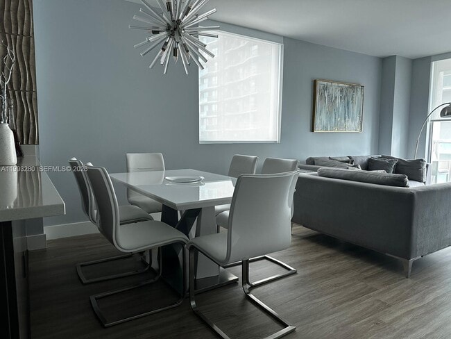 Photo - 500 Brickell Ave Unit 3307