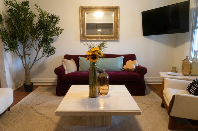 Photo - 720 Fairmont St NW