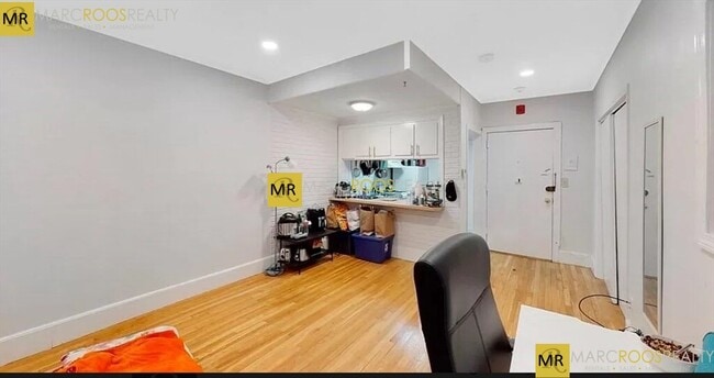 Photo - 513 Beacon St