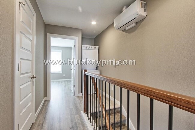 Photo - 2 Primary Bedrooms and 2.5 Bathrooms Uptow...