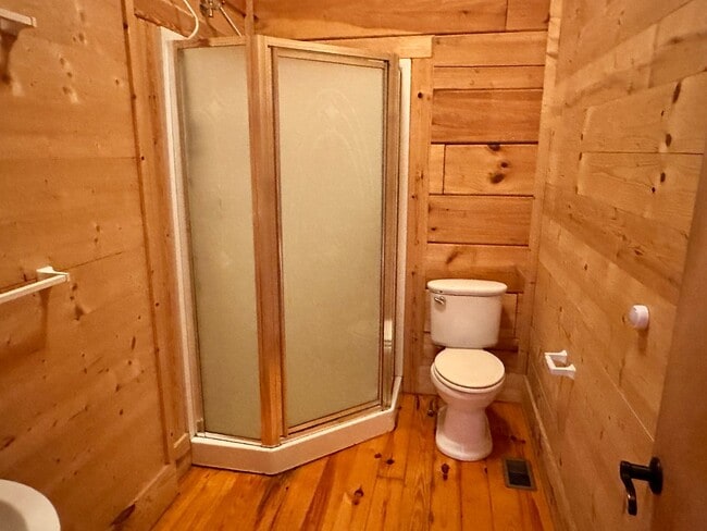 Photo - Secluded 1 Bedroom Cabin in Belmont!