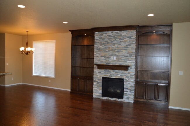 Photo - "Charming 3-Bed + Loft and 2 car garage To...