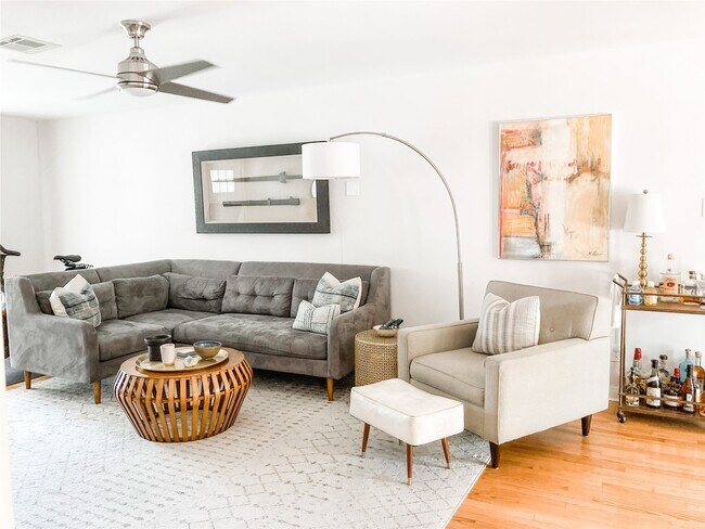 Photo - 5546 Pagewood Ln