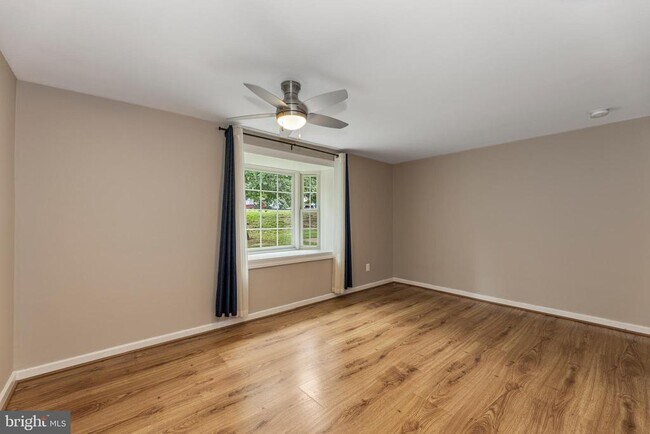 Building Photo - 814 N Arlington Blvd Unit 102 Rental