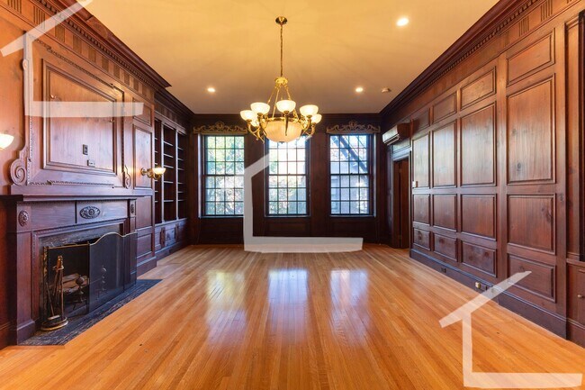 Building Photo - 153 Commonwealth Ave