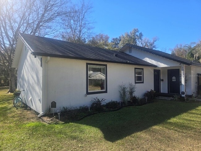 Building Photo - 13091 Old Crystal River Rd