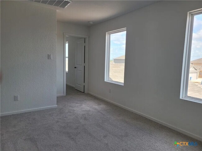 Photo - Room in House on Noir Ln