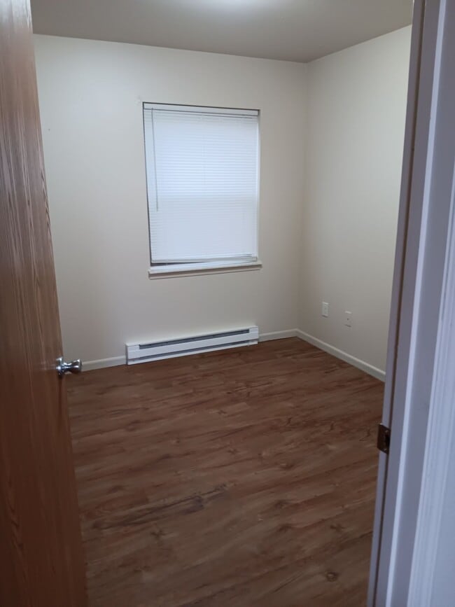 Photo - 125 Crescent Lake Rd