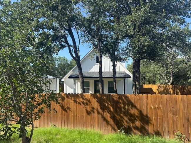 Photo - 138 Greenbriar Ct