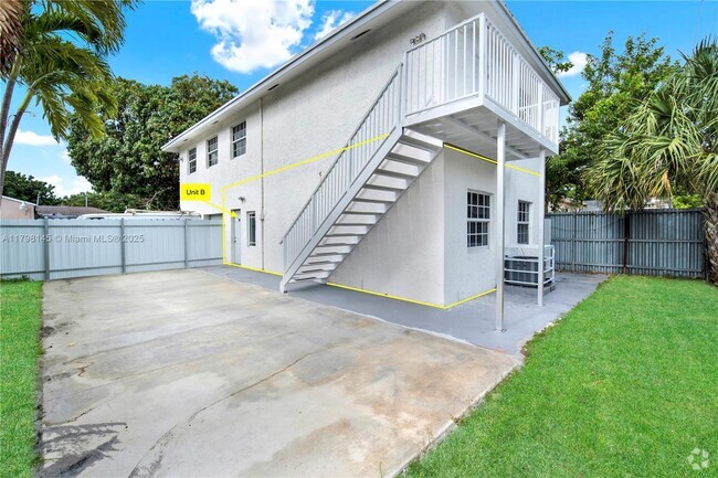 Building Photo - 10410 NW 28th Ave Unit B Rental