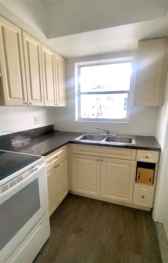 Photo - 7324 SW 82nd St Unit B206
