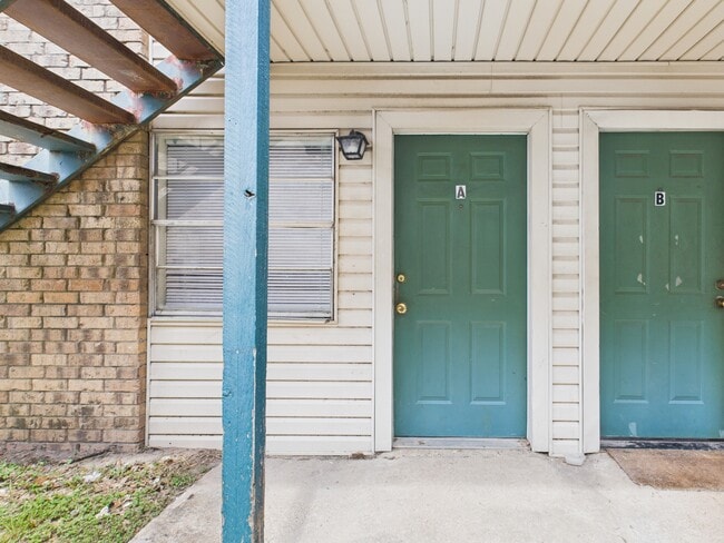 Photo - 403 Boyett St