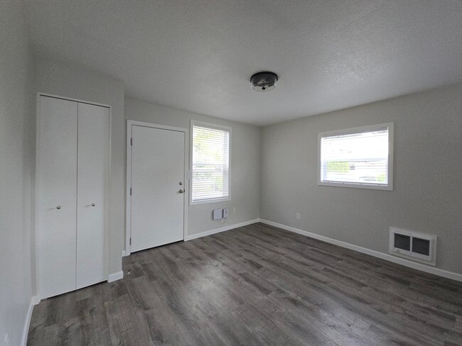 Photo - 3220 SE Rockwood St Unit 3220