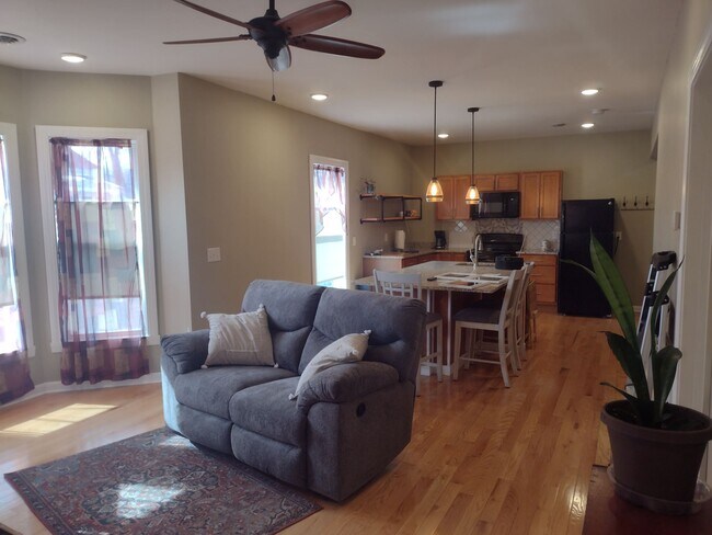 Photo - 49 S Main St Unit Cozy 2 Bedroom