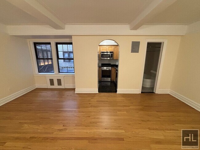 Photo - Christopher Street Unidad 1B