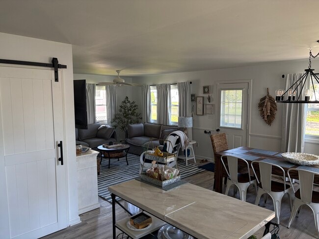 56 Rest View Ln