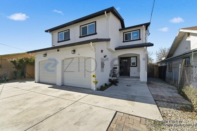 Building Photo - 4403 Jenkins Way