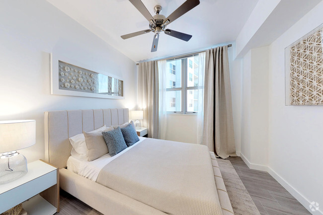 1BR, 1BA - 761 SF