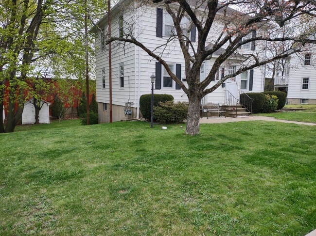 Photo - 432 Knowlton St Unit 1
