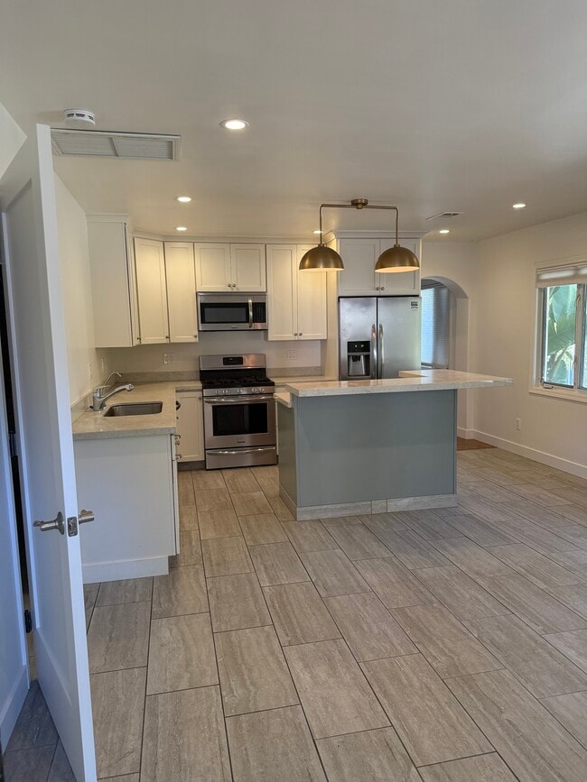Photo - 328 East Carrillo Street Unit #D
